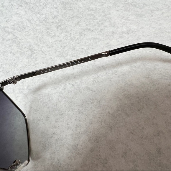 Quay Australia Air Control Aviator Sunglasses Gunmetal Smoke - Picture 7 of 8